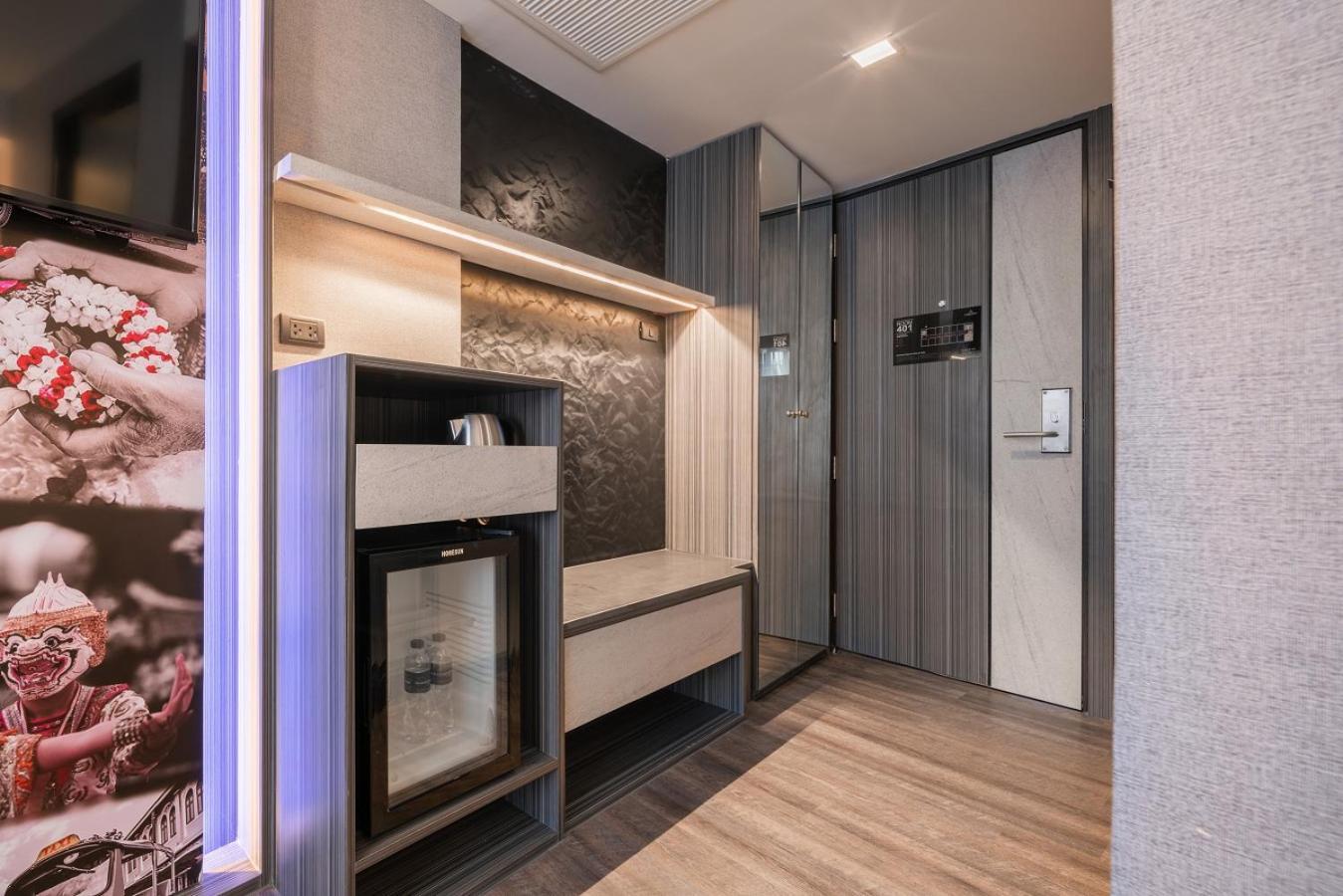 Aspira Gems Center Silom Hotel Bangkok Room photo
